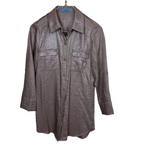 ALICE + OLIVIA Metallic Gold Button Down Shirt
Shimmer Size S